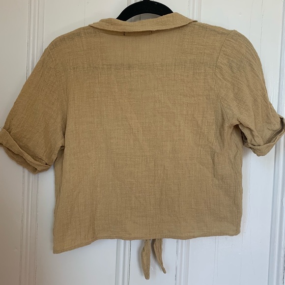 Herinbe Tu Olive Green Linen Tie-Front Blouse - Picture 7 of 9